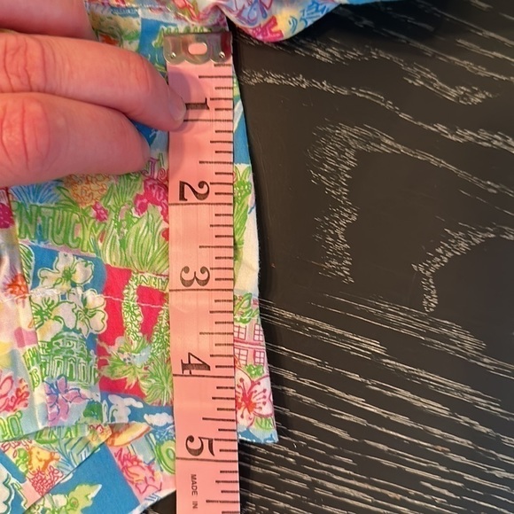LILLY Pulitzer Shorts, Bright Design Stamp Design with States, Size 2 - Picture 10 of 12